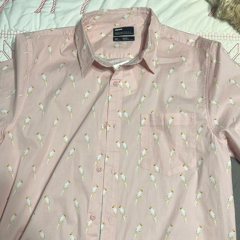 Pink Mens short sleeve button down shirt Size Large.